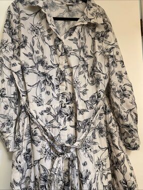 a new day Cream and Black Floral Button-Front Women's Top